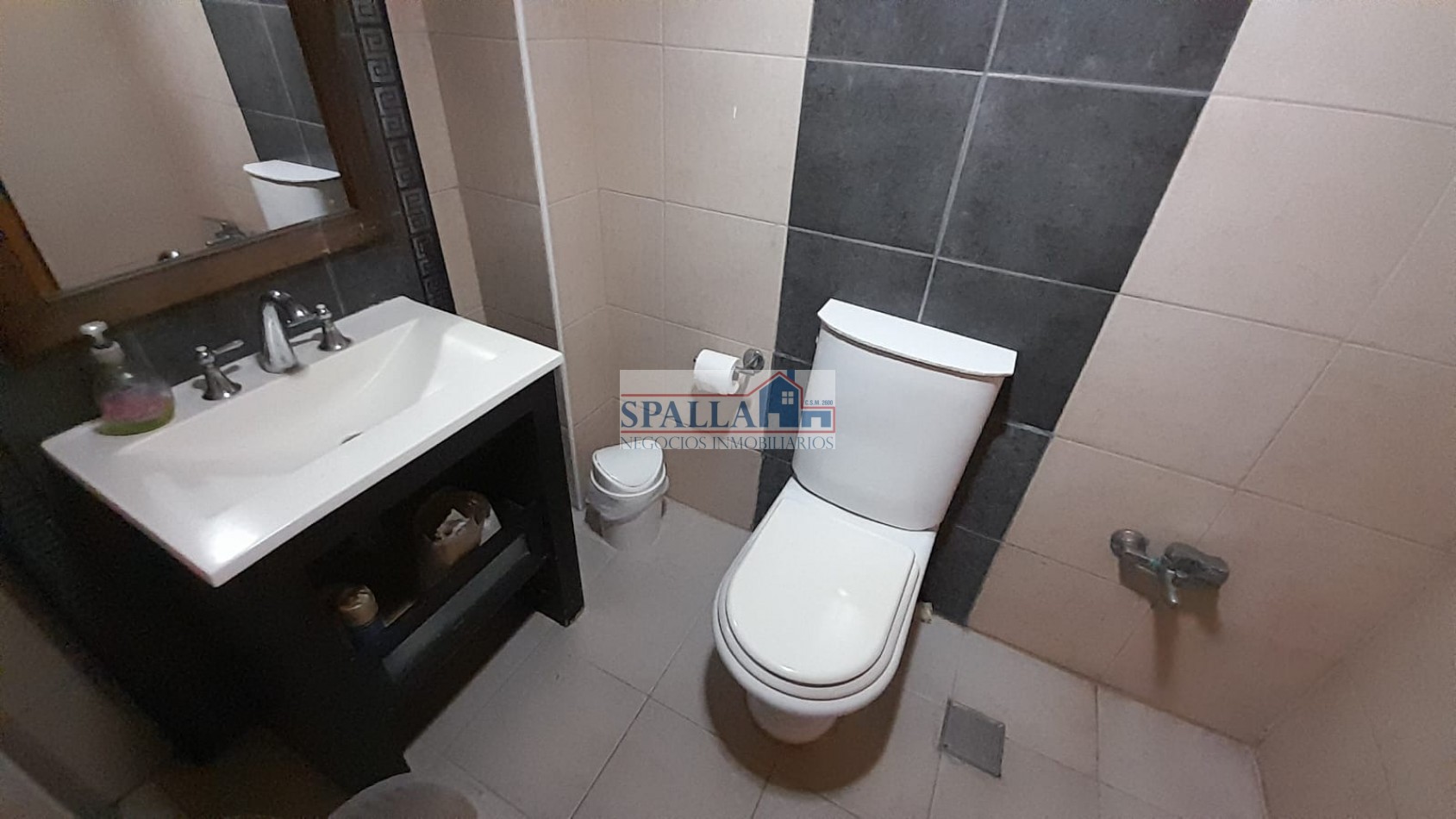 ALQUILER OFICINAS - PLANTA BAJA IDEAL CONSULTORIOS / CALL CENTER O SIMILARES - PANAMERICANA Y GUIDO - PILAR