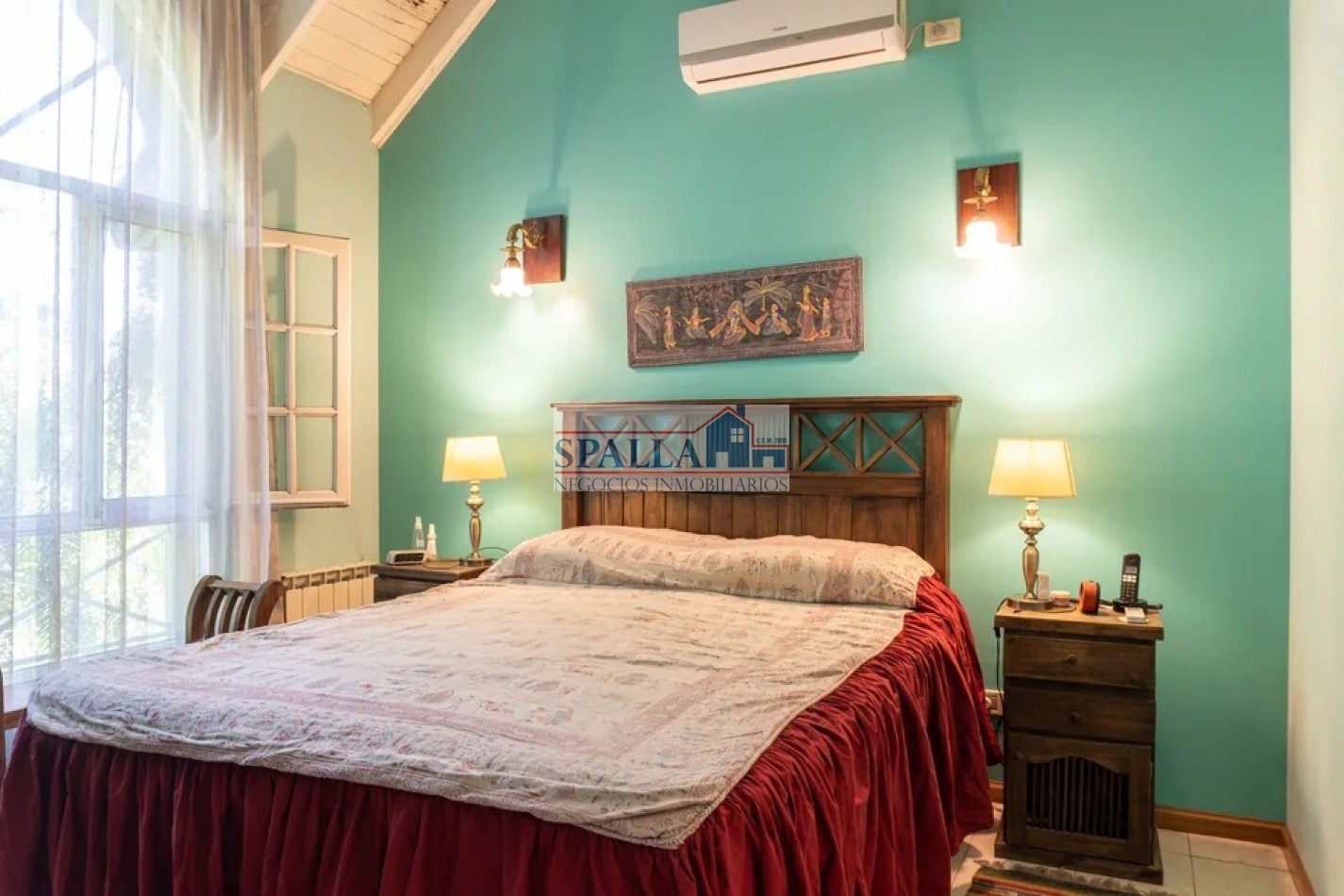 LA MASIA CASA EN VENTA DE 5 AMBIENTES CON AMPLIO JARDIN Y PILETA - APTO CREDITO