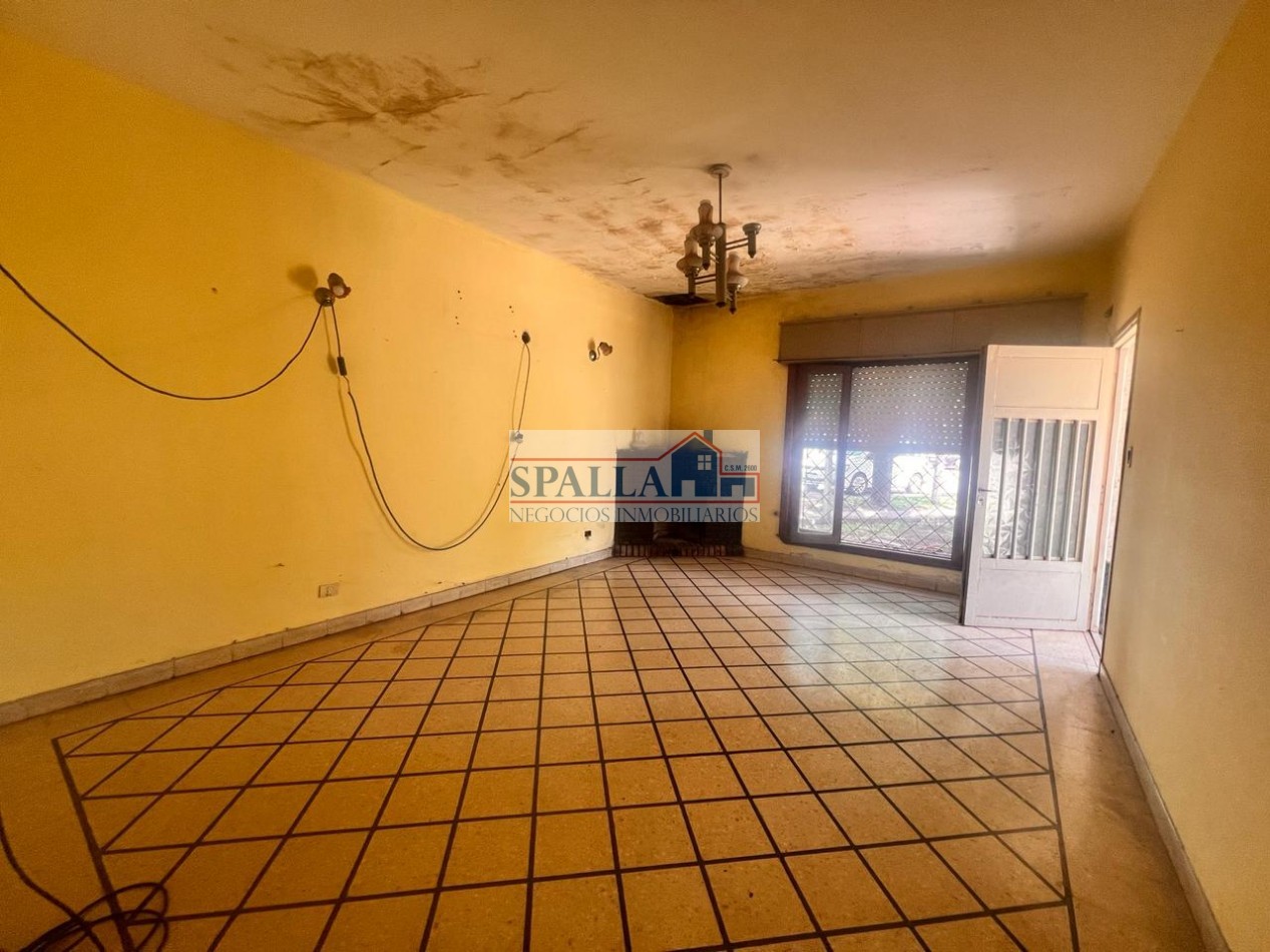 VENTA EXCELENTE PROPIEDAD IDEAL USO COMERCIAL EN CENTRO DE DERQUI, PILAR 
