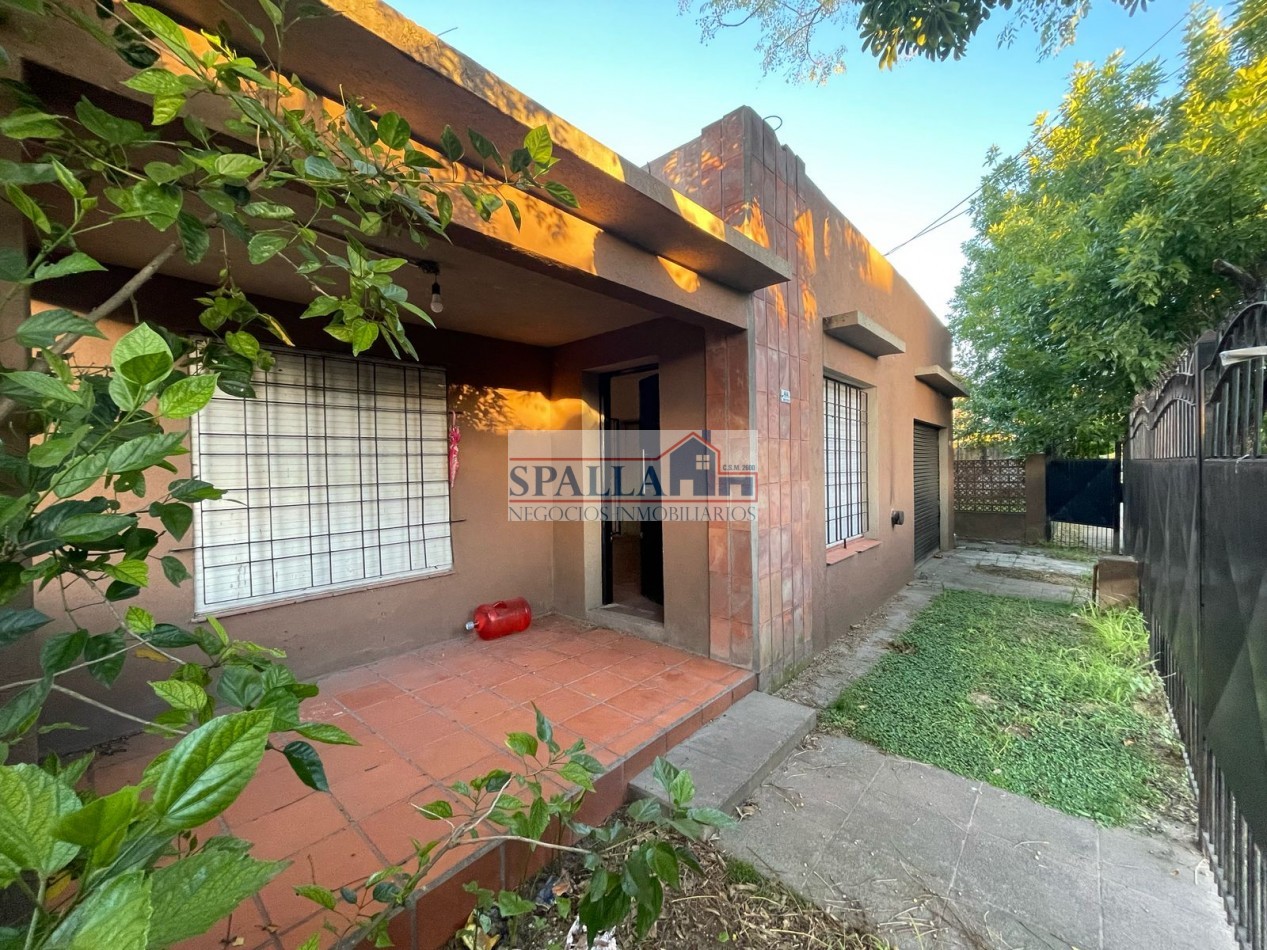 VENTA CASA 4 AMBIENTES PILAR CENTRO A REFACCIONAR