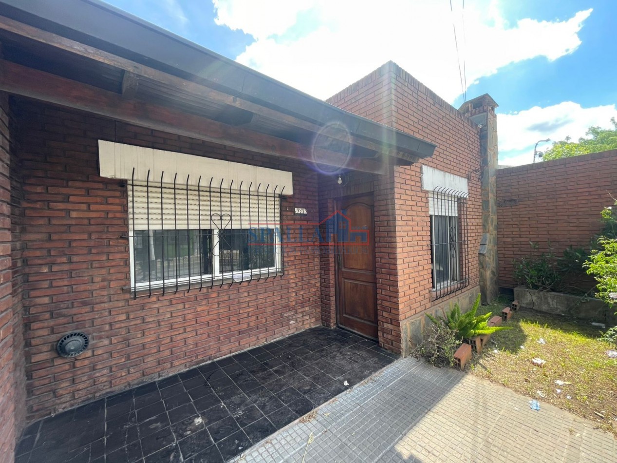 VENTA CASA 3 AMBIENTES EN VILLA MORRA PILAR - APTO CREDITO