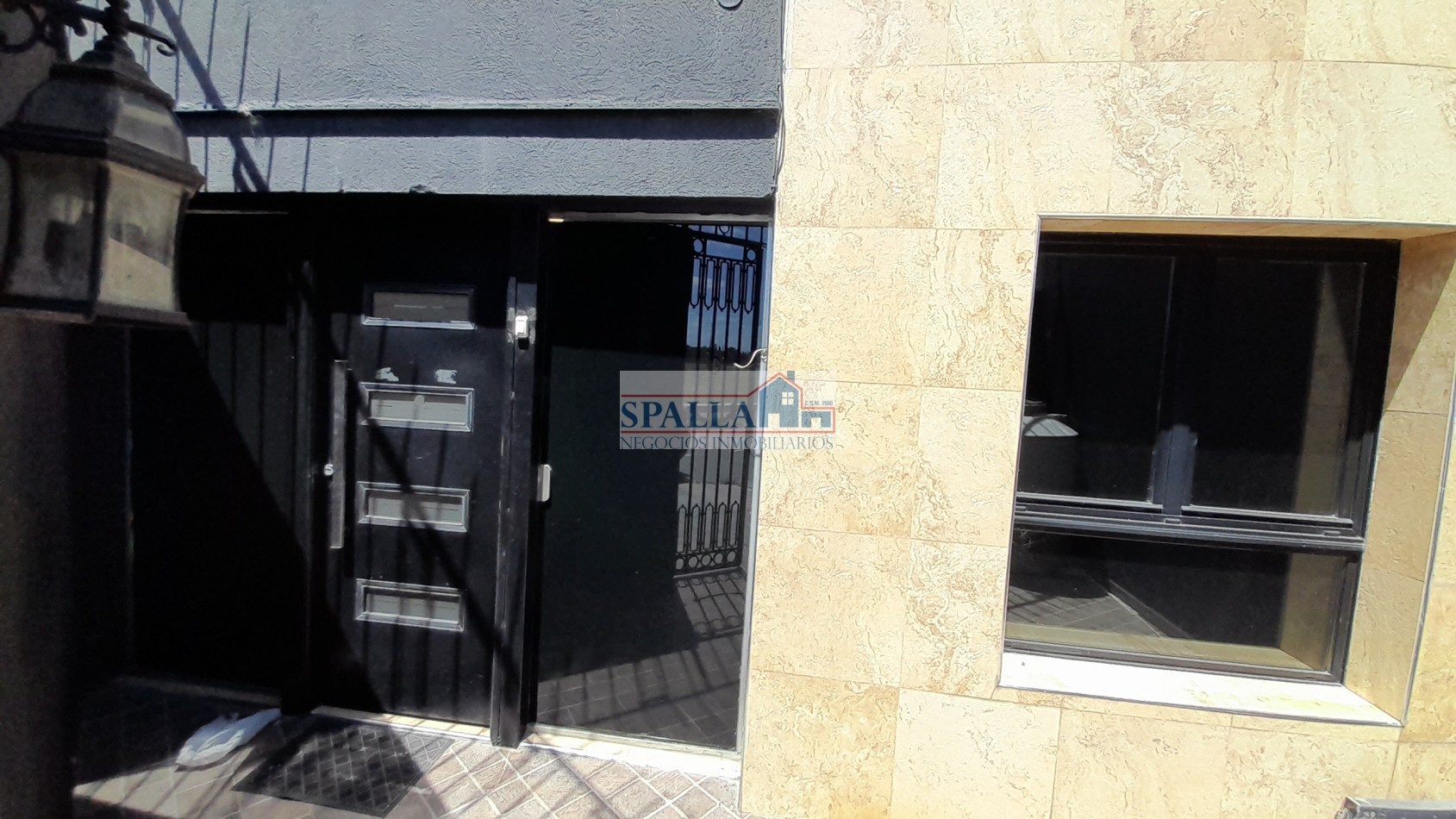 ALQUILER OFICINAS - PLANTA BAJA IDEAL CONSULTORIOS / CALL CENTER O SIMILARES - PANAMERICANA Y GUIDO - PILAR