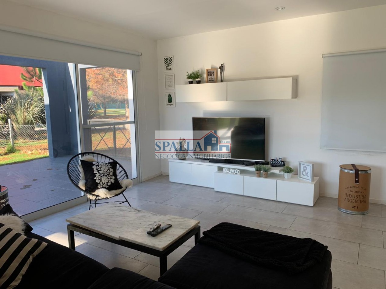 VENTA CASA 4 AMBIENTES - CON PILETA - BARRIO SAUSALITO, PILAR - APTO CREDITO