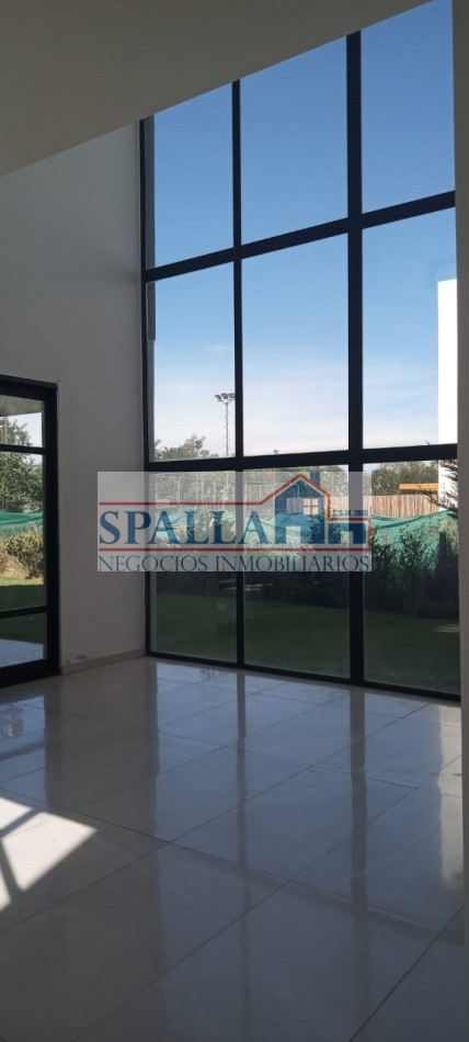 VENTA CASA 4 AMBIENTES EN BARRIO CERRADO LAGOON PILAR