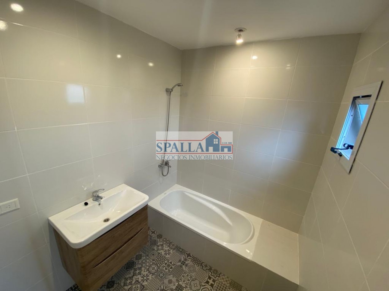 VENTA CASA SAN SEBASTIAN LOTE CENTRAL CON RENTA