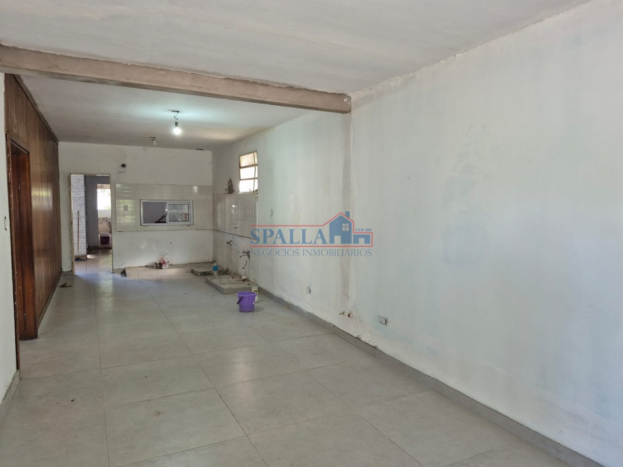 VENTA CASA 4 AMBIENTES PILAR CENTRO SIN EXPENSAS 