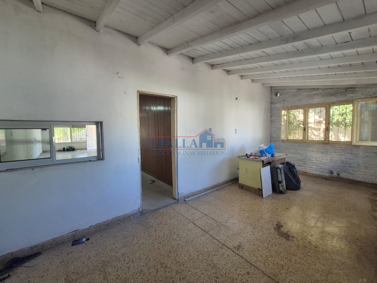 VENTA CASA 4 AMBIENTES PILAR CENTRO SIN EXPENSAS 