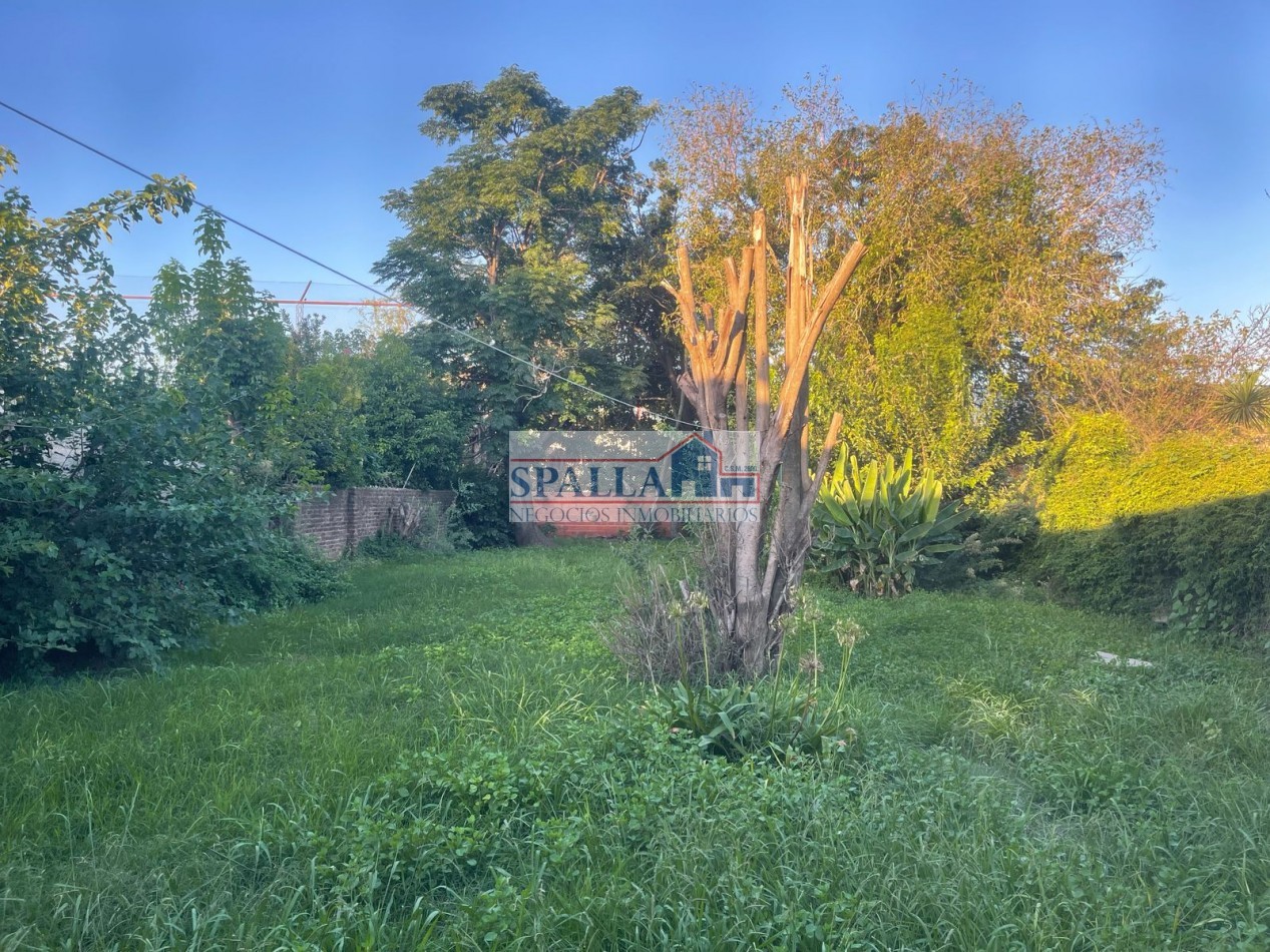 VENTA CASA 4 AMBIENTES PILAR CENTRO A REFACCIONAR