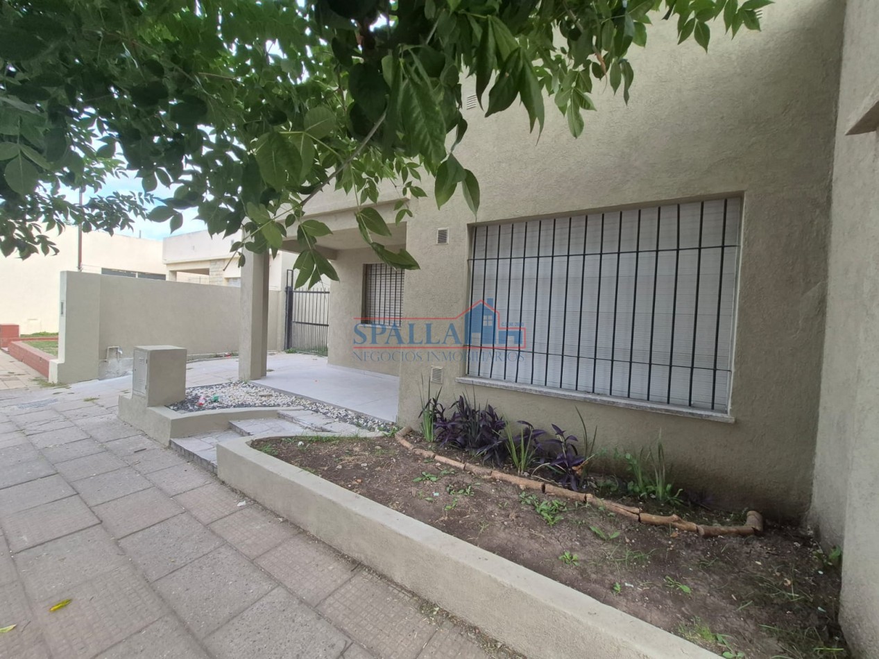 VENTA CASA 4 AMBIENTES PILAR CENTRO SIN EXPENSAS 