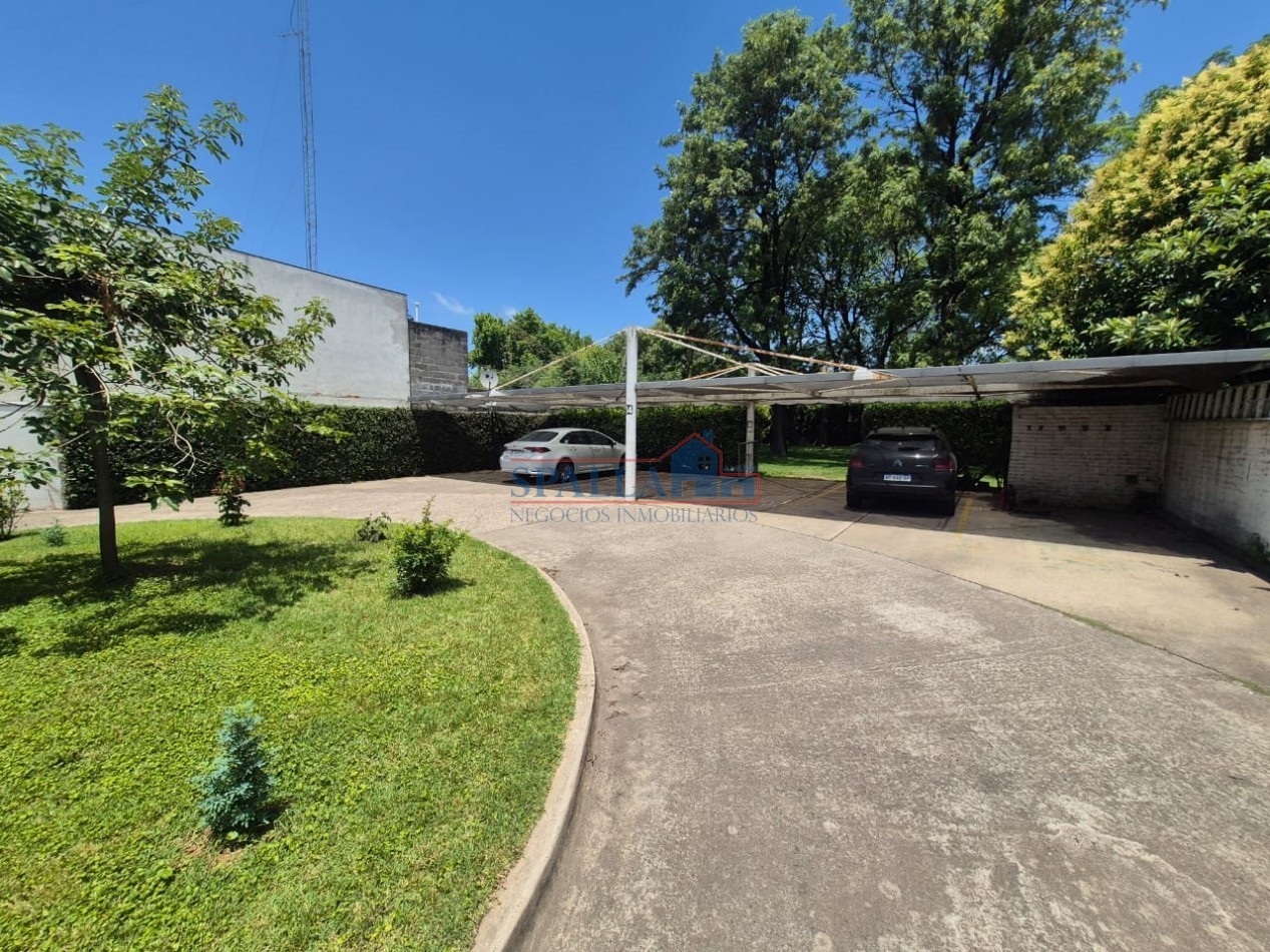 VENTA LOCAL COMERCIAL CON ESTACIONAMIENTO PROPIO PILAR CENTRO