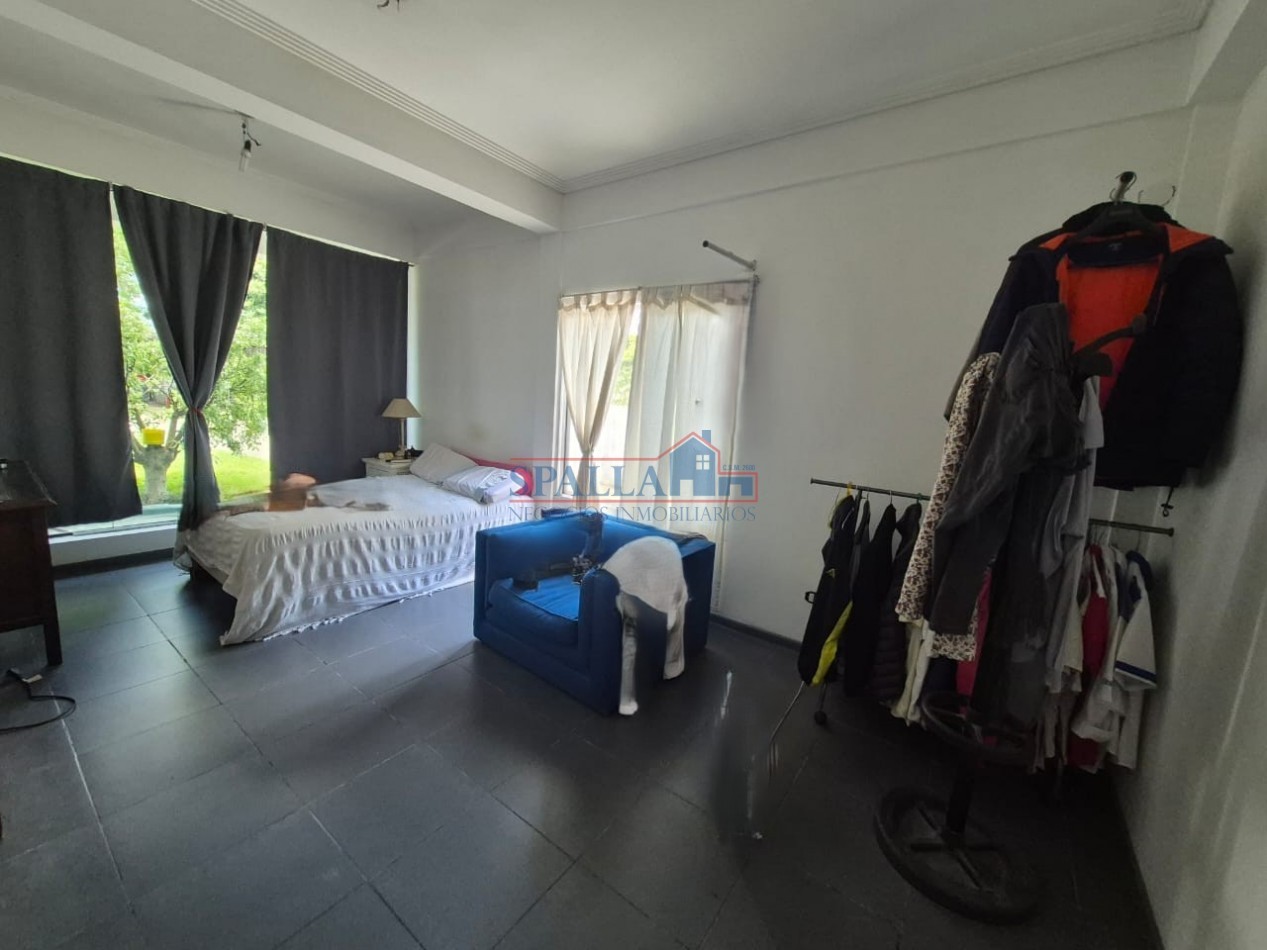 VENTA LOCAL COMERCIAL CON ESTACIONAMIENTO PROPIO PILAR CENTRO