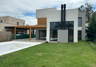 VENTA CASA LAGOON, 4 AMBIENTES - VILLA ROSA, PILAR
