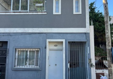 CASA EN PH EN VENTA - 4 AMBIENTES CON PATIO EN VICENTE LOPEZ