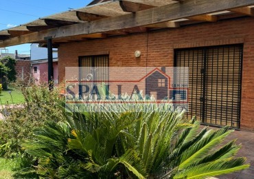 VENTA CASA 4 AMBIENTES SOBRE 2 LOTES DE TERRENO, TORTUGUITAS 