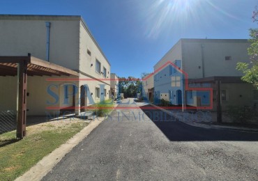 VENTA DUPLEX TRES AMBIENTES SEMI AMOBLADO EN COMPLEJO METZ VILLAGE PILAR